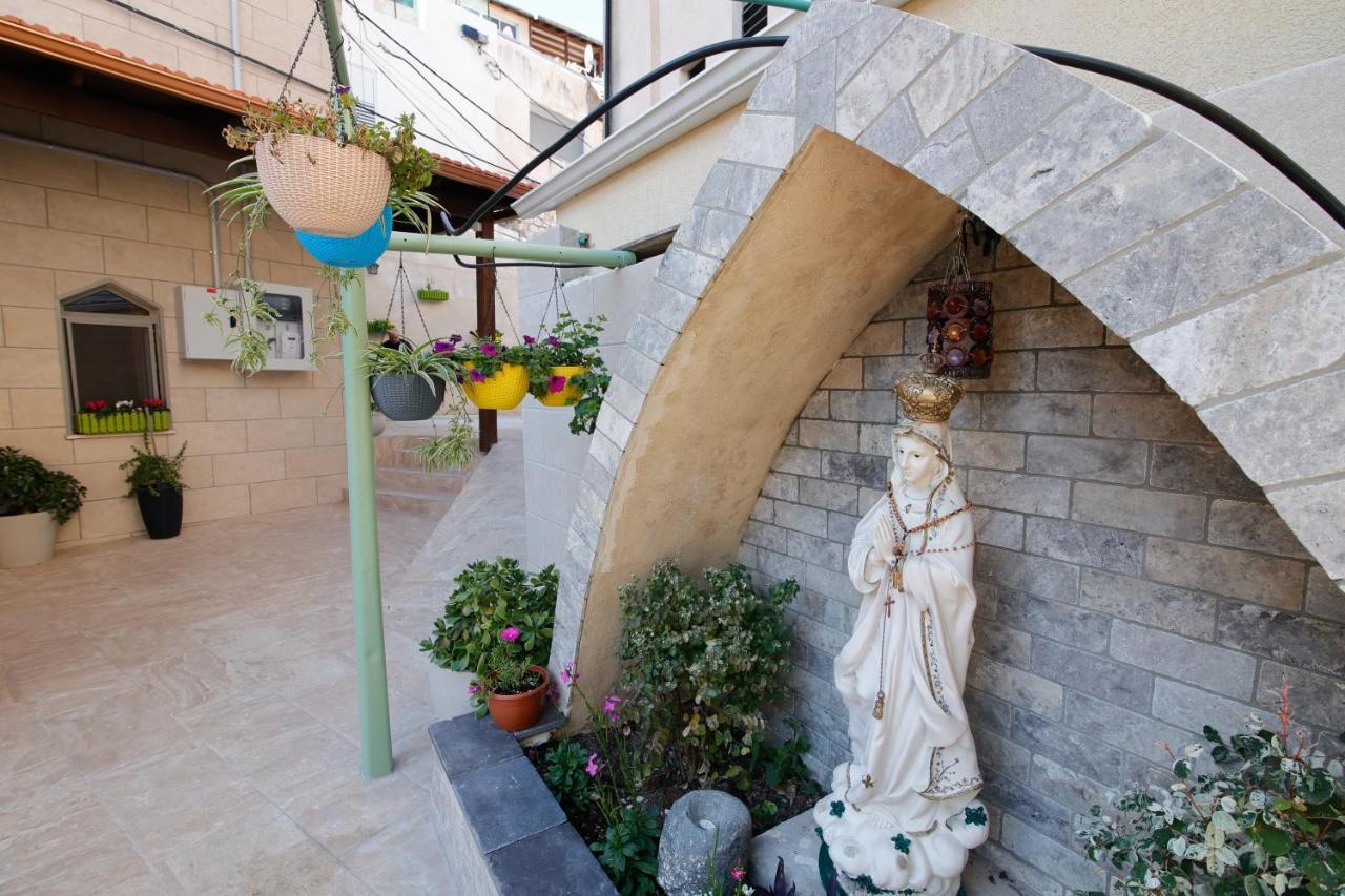 Louis Guesthouse 나사렛 외부 사진